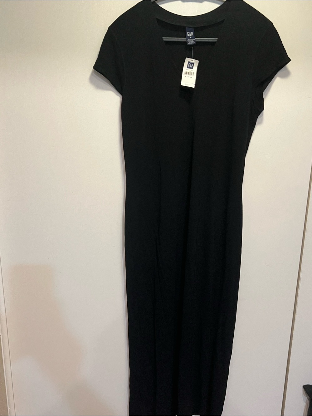 GAP Black V-Neck Cap Sleeve Maxi Dress
